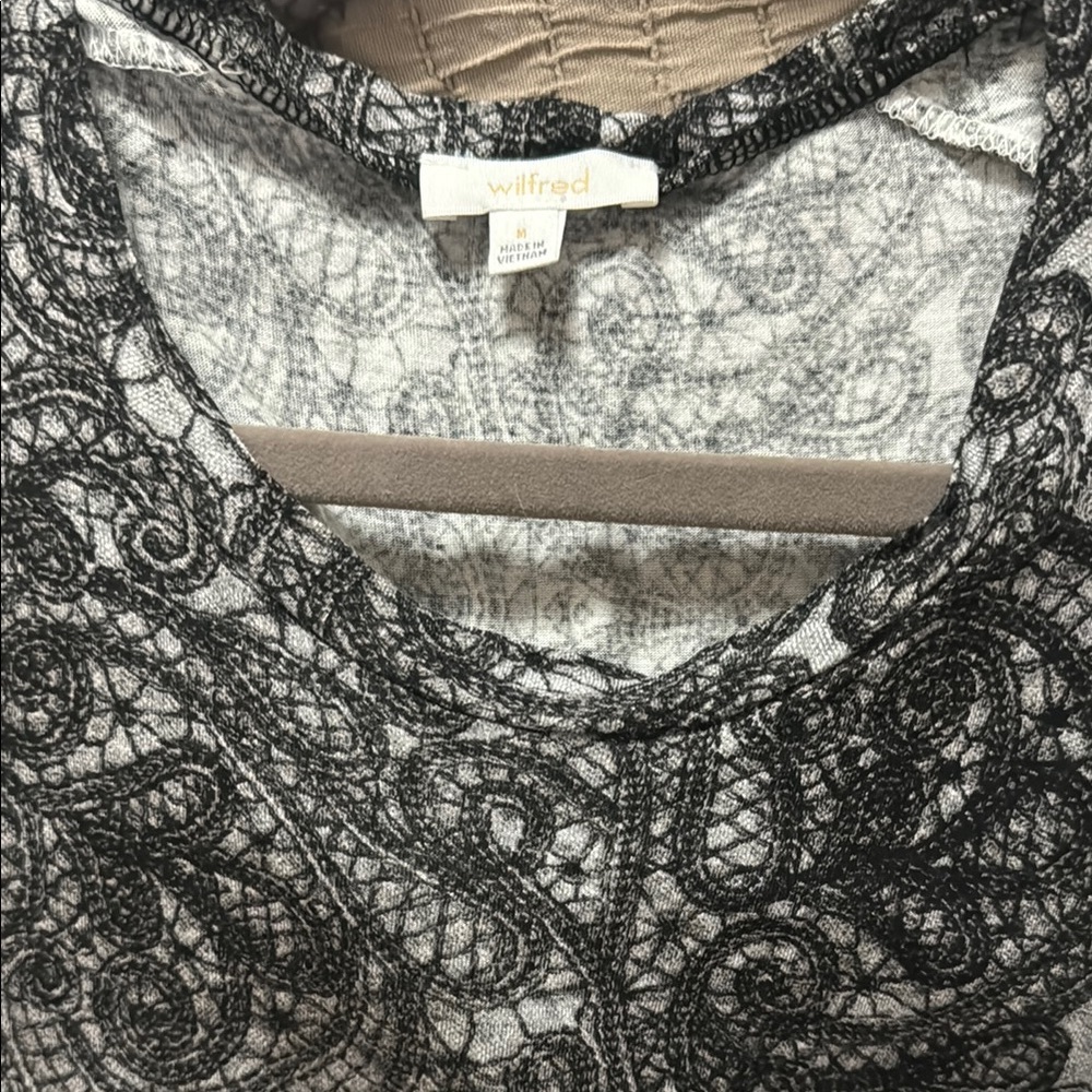 Wilfred Black and Gray Short Sleeve Tee